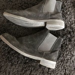 Chelsea boots suade